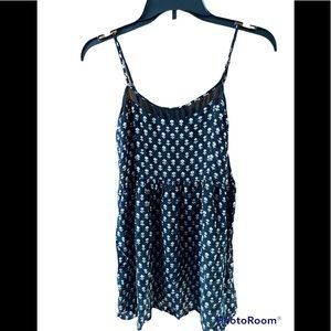 Forever 21 black spaghetti strap flowy tank top Sz S